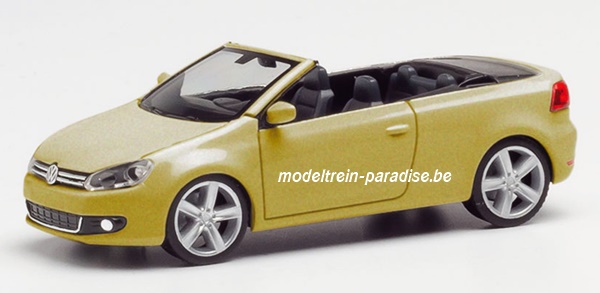 034869 ... VW Golf V Cabrio, goud metallic